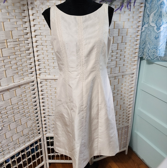 Phoebe by Kay Unger Dresses & Skirts - Phoebe By Kay Unger Beaded Embroidered Silk White Dress NWT
